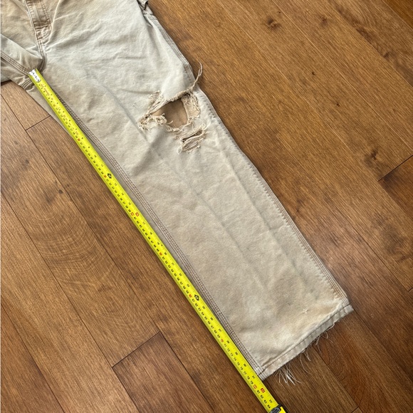 Men’s Vintage Carhartt thrashed and faded carpenter pants - Picture 7 of 8